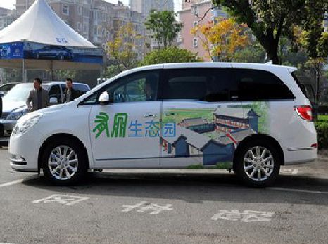 荥阳户外车贴喷绘如何保持效果?